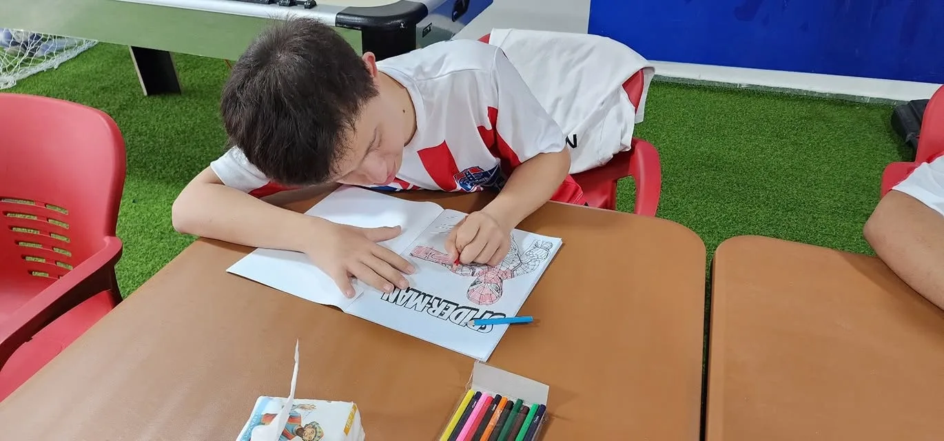 نشاط " يلا نرسم " لفئة الهمم 